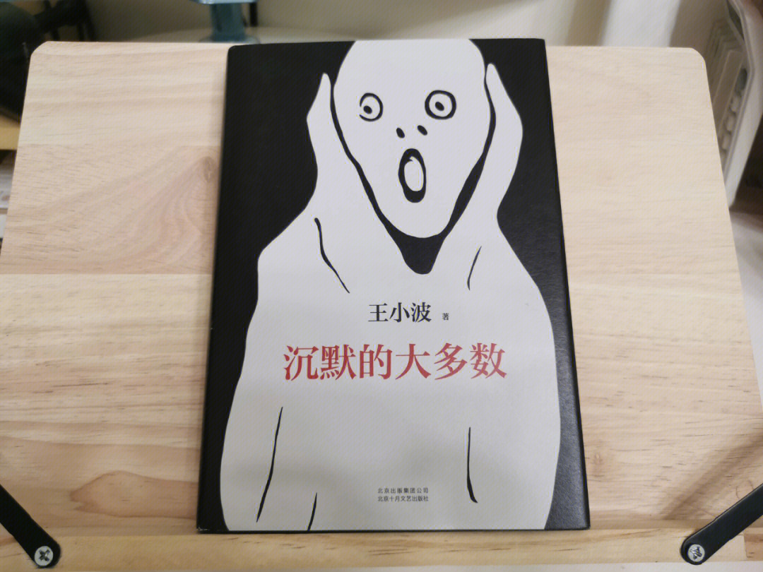 猫憋说话，吻我_亲吻猫猫它知道是什么意思_亲吻猫咪猫咪能明白什么意思吗