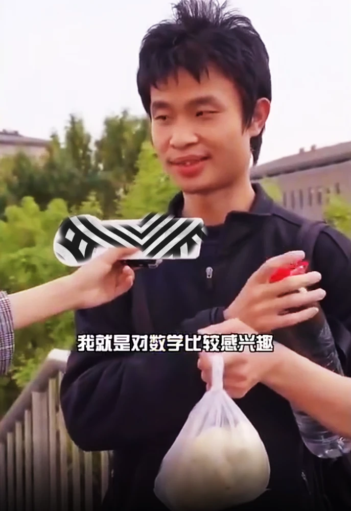 最强大脑王昱珩视频水_最强大脑微观辨水视频_最强大脑水哥个人资料