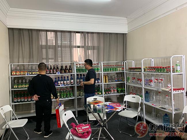 life water半瓶水加盟_瓶装水加盟代理_瓶装水加盟招商