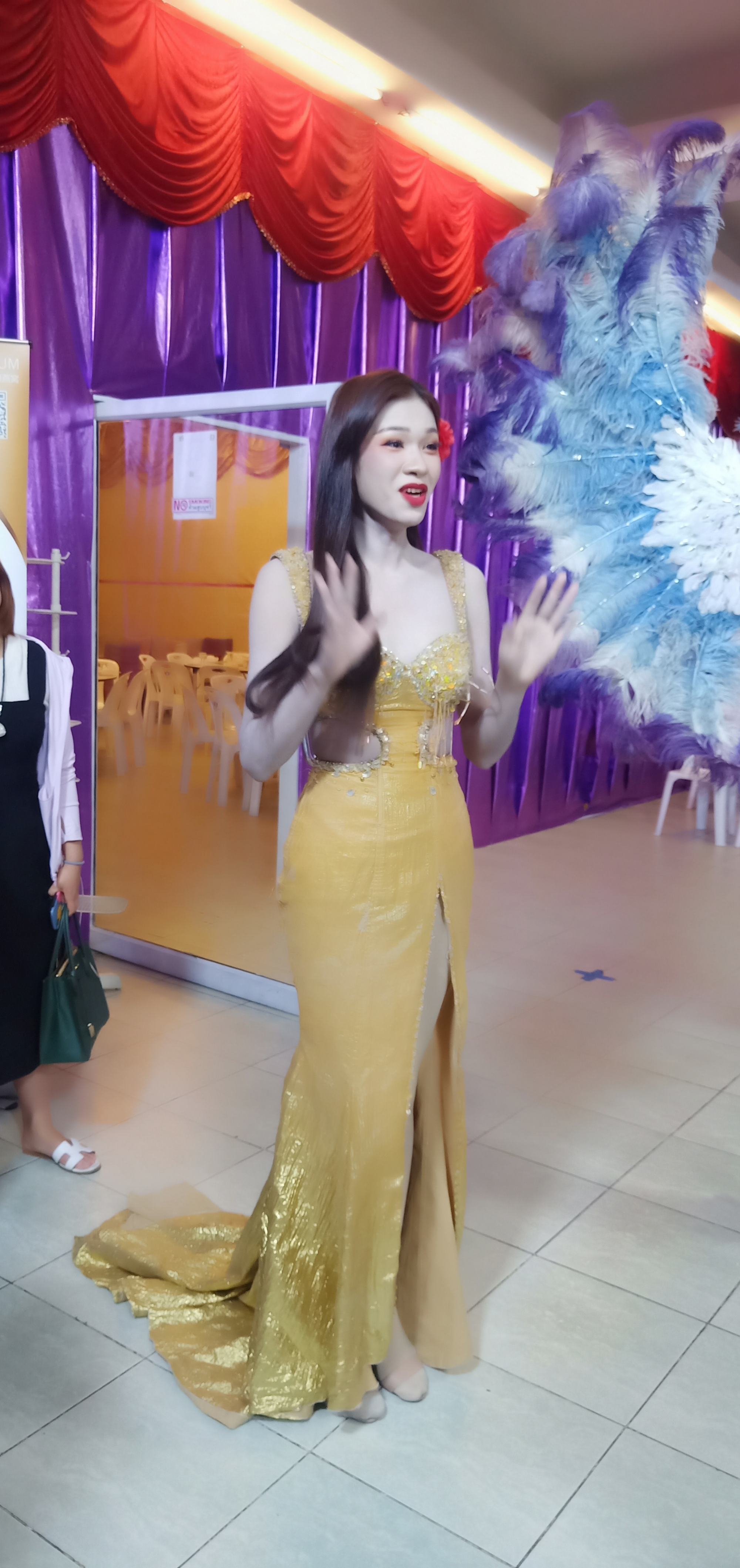 人妖大乳_大乳情人_人妖大乳图片