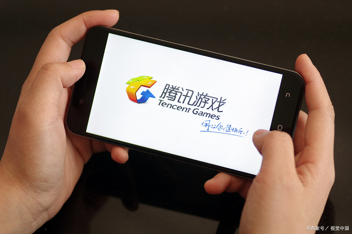 玩小孩手机游戏的危害_小孩玩不玩手机游戏_孩子耍手机游戏