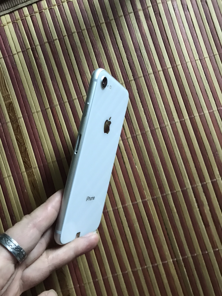 白色苹果图片手机壁纸高清_白色苹果图片手机壁纸_苹果13白色手机图片