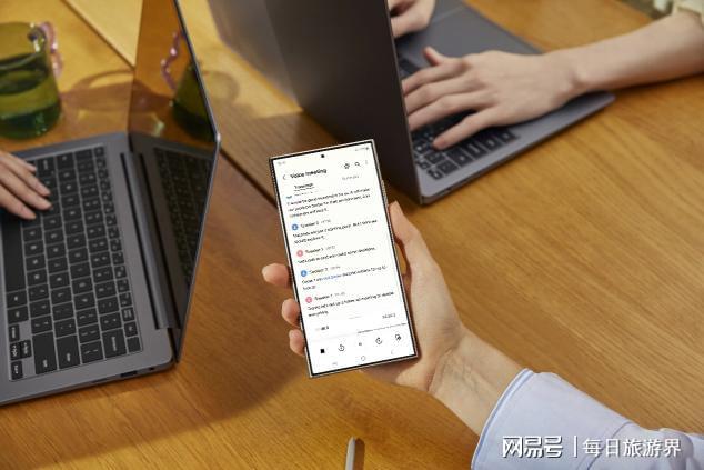 关闭屏幕手机游戏会怎么样_手机怎样关闭游戏全屏幕_关闭屏幕手机游戏还在运行
