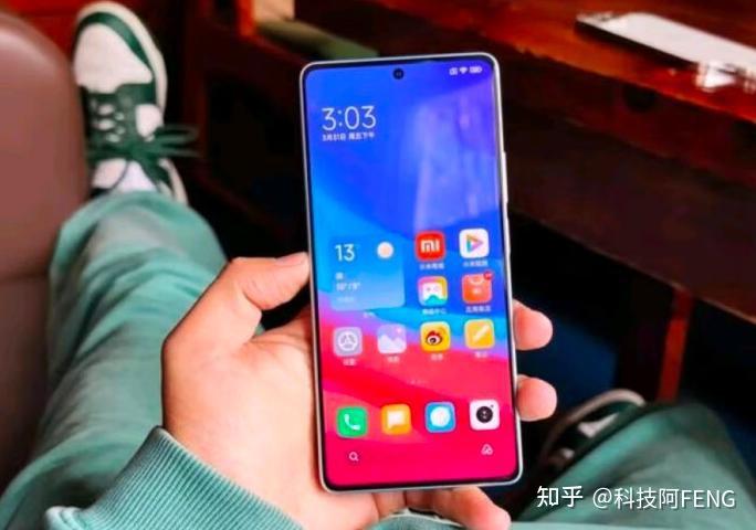高续航高性能游戏手机_续航长游戏流畅的手机排行_流畅续航时间长的手机