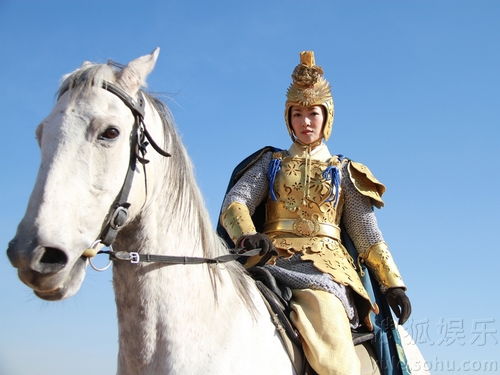 金盔甲