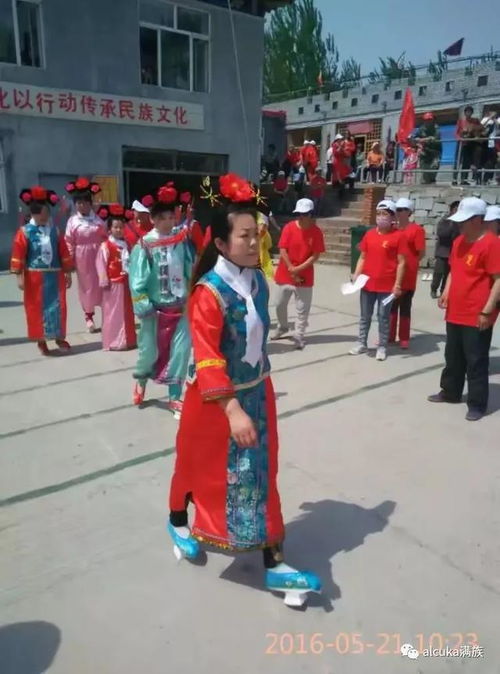 满族游戏有哪些,传承与发展的民间娱乐文化