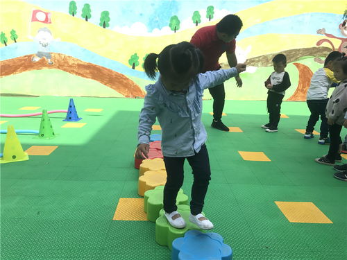 幼儿平衡能力训练游戏,趣味游戏助力健康成长