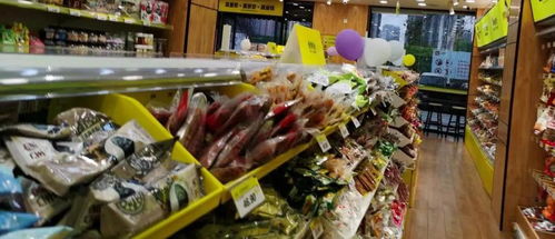 房东与美食店 